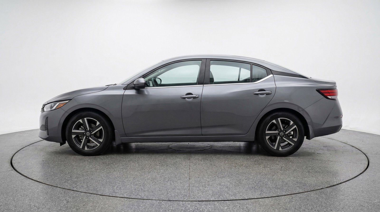 Used 2025 Nissan Sentra SV FWD image 5