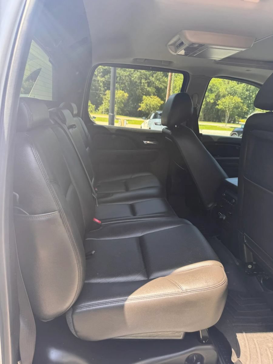 Used 2012 Chevrolet Avalanche LTZ AWD/4WD image 22