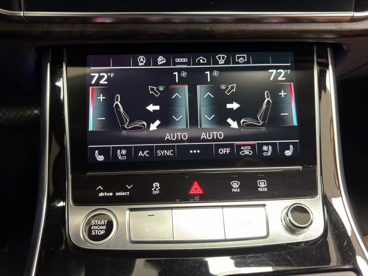 Used 2021 Audi Q8 Prestige w/ Prestige Package AWD/4WD image 22