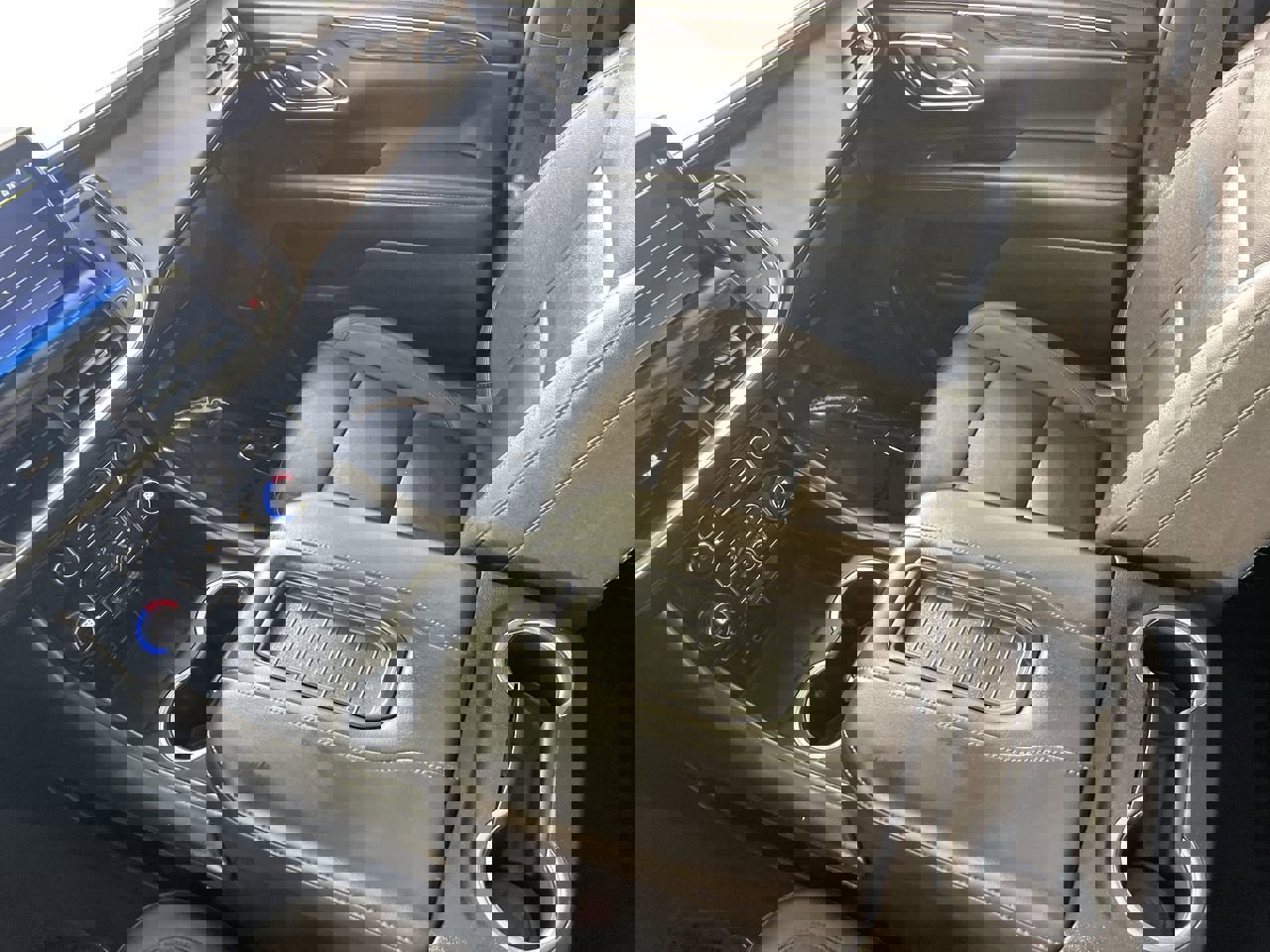 Used 2022 Chevrolet Suburban Z71 w/ Luxury Package image 23