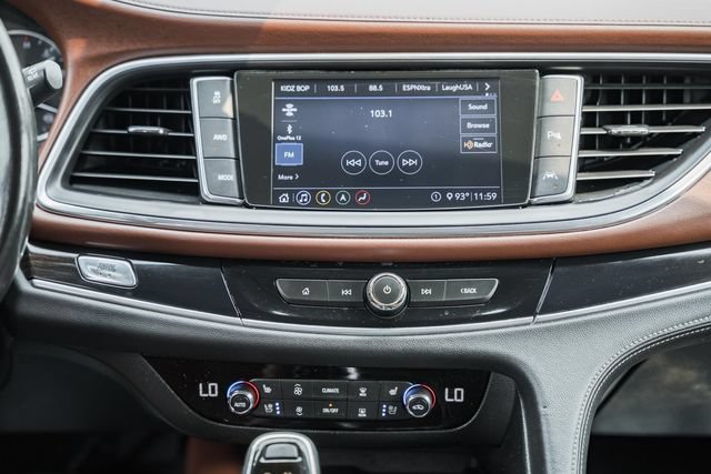 Used 2020 Buick Enclave Avenir w/ Avenir Technology Package AWD/4WD image 22