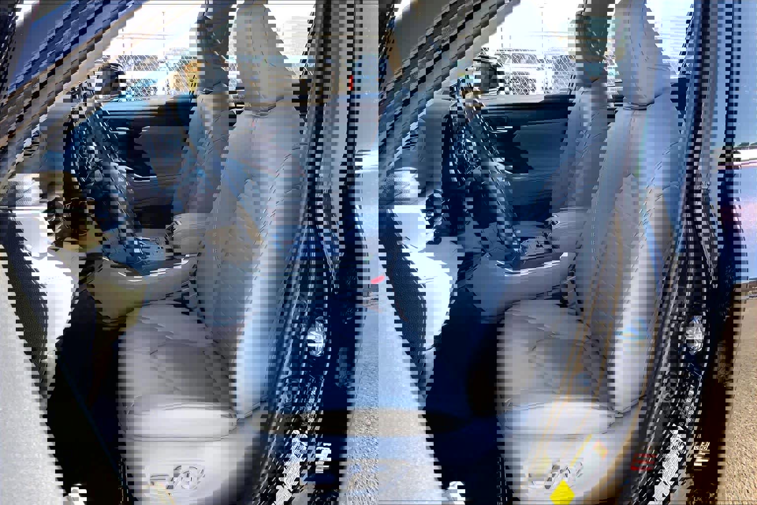 Used 2022 Toyota Highlander XLE image 8