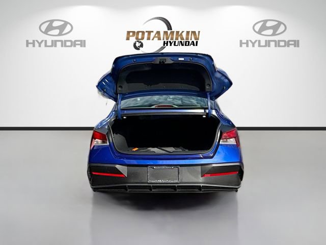 Certified 2026 Hyundai Elantra SE FWD image 24