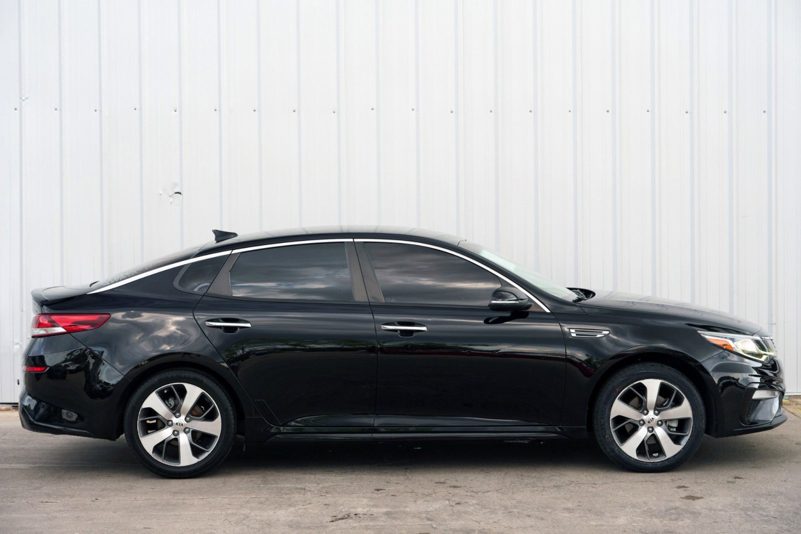 Used 2020 Kia Optima S FWD image 45