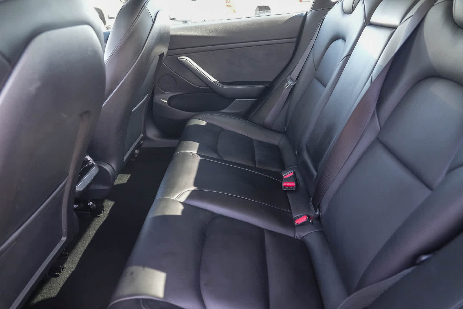 Used 2022 Tesla Model 3 Long Range AWD/4WD image 18