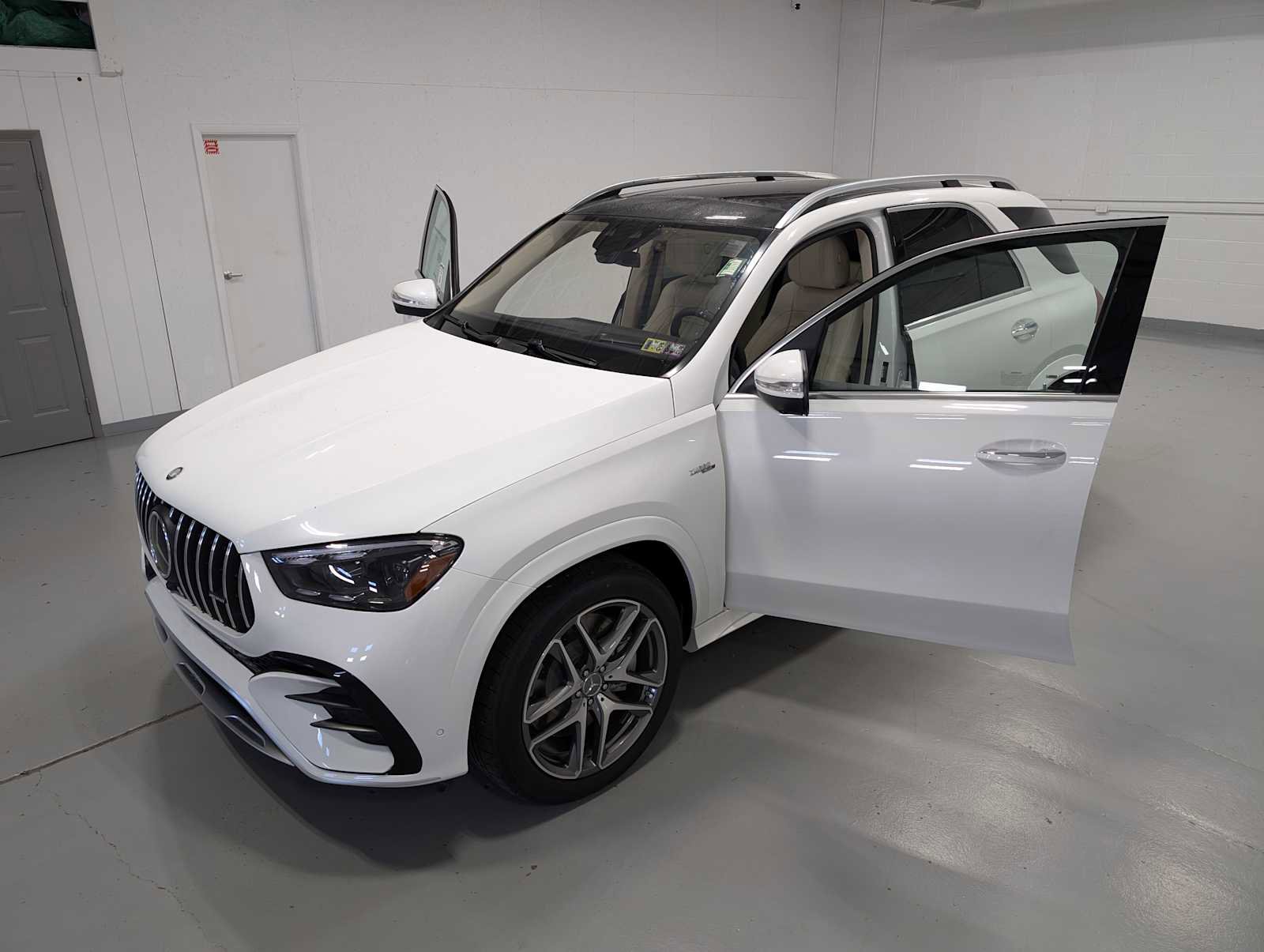 New 2026 Mercedes-Benz GLE 53 AMG 4MATIC image 14