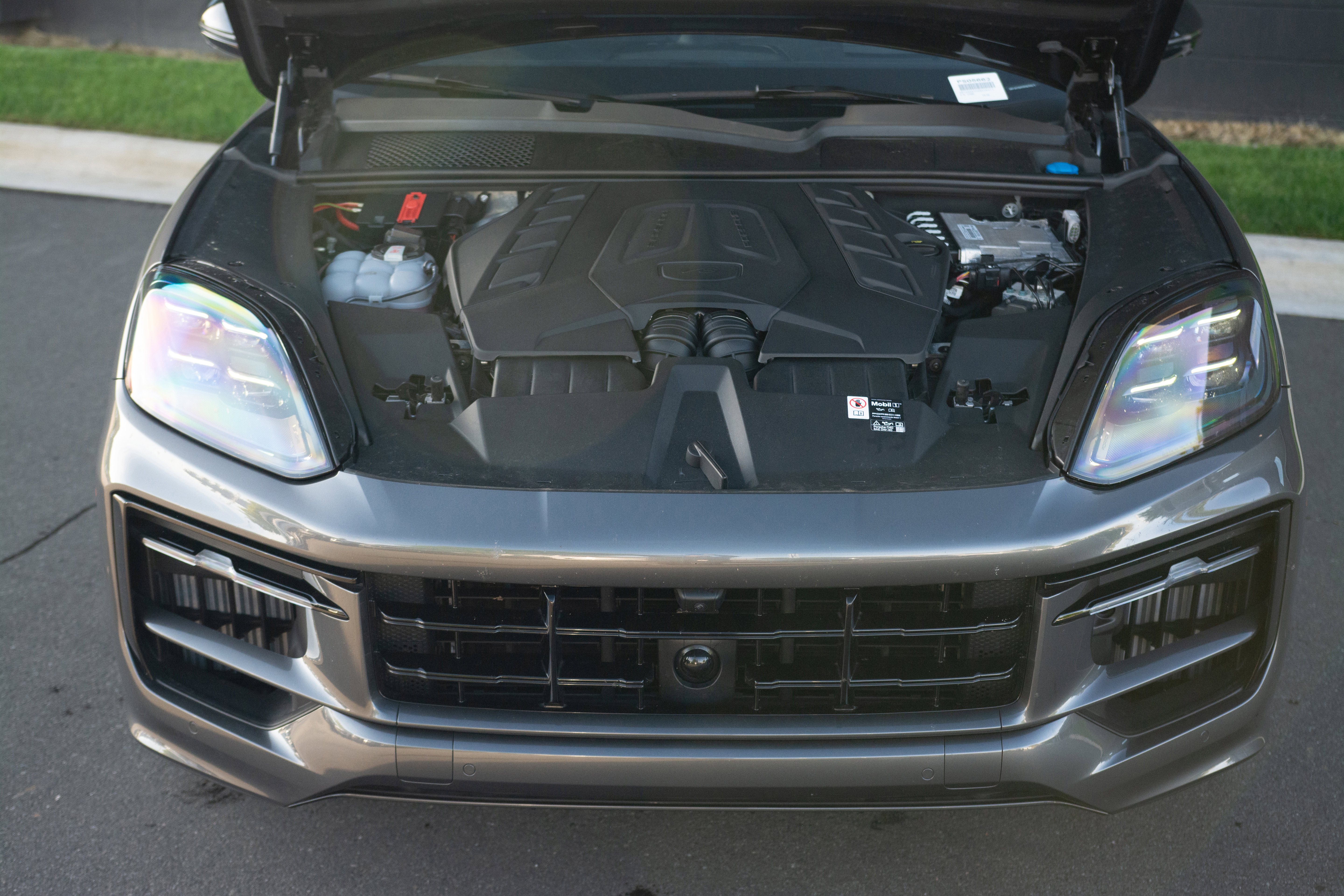 Certified 2025 Porsche Cayenne GTS image 37