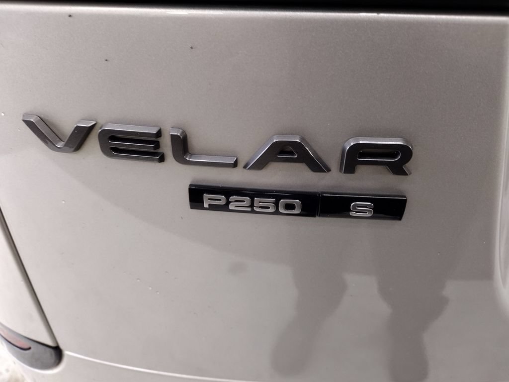 Used 2020 Land Rover Range Rover Velar R-Dynamic S AWD/4WD image 17
