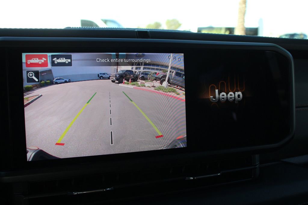 Used 2025 Jeep Gladiator Mojave image 33