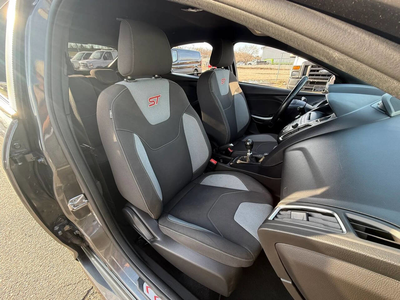 Used 2017 Ford Focus ST image 20