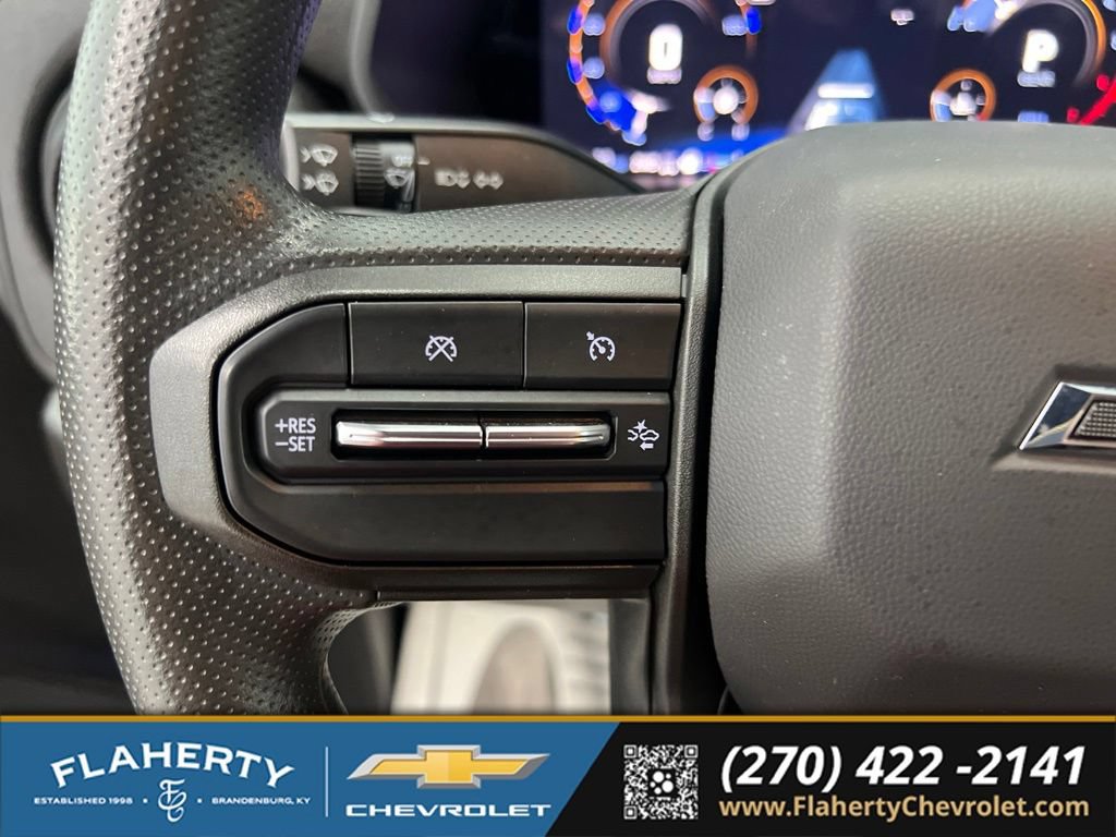 Used 2025 Chevrolet Colorado Trail Boss AWD/4WD image 21