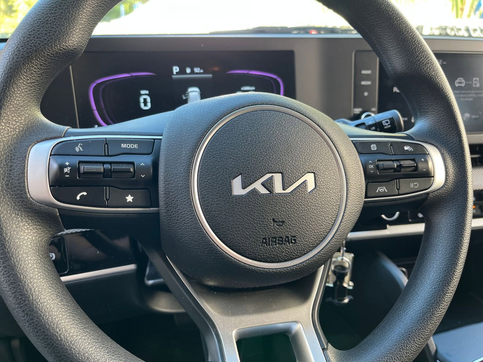 Used 2025 Kia Sportage LX image 28