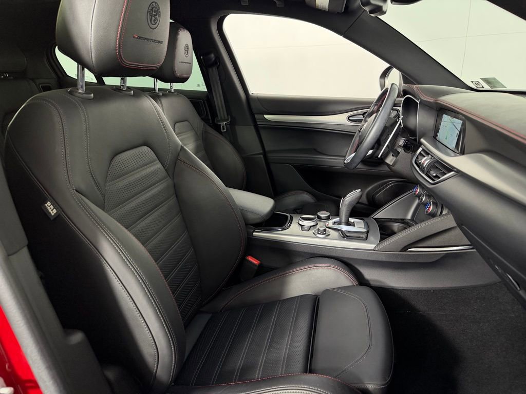 Used 2024 Alfa Romeo Stelvio AWD image 35