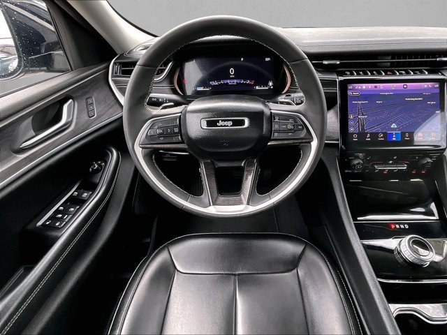 Used 2023 Jeep Grand Cherokee Limited RWD image 7