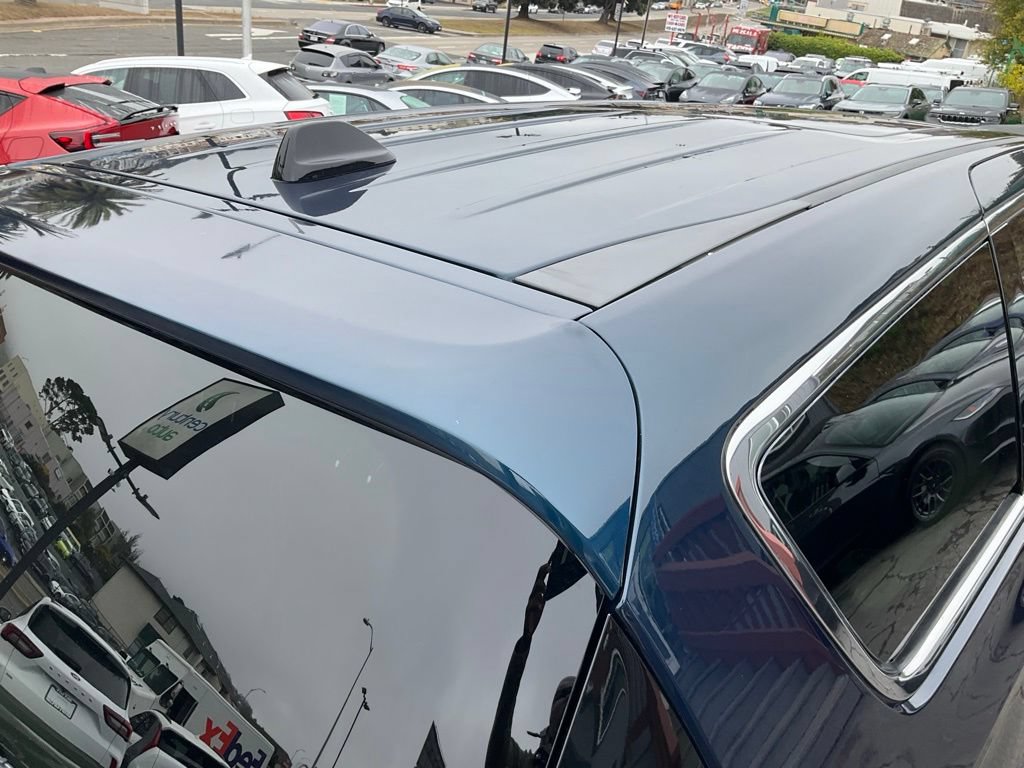 Used 2023 Chrysler Pacifica Limited FWD image 89