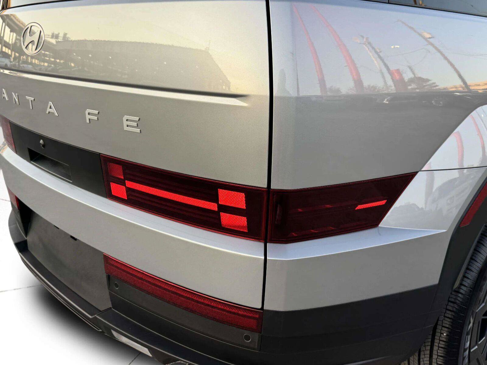 Used 2026 Hyundai Santa Fe SEL FWD image 15
