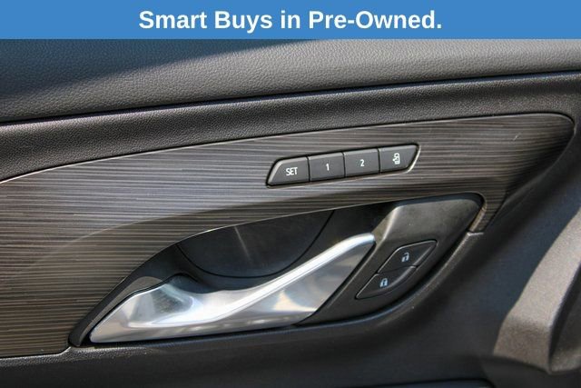 Used 2024 GMC Terrain SLT image 20