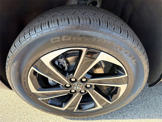 Used 2025 Buick Enclave Sport Touring image 11