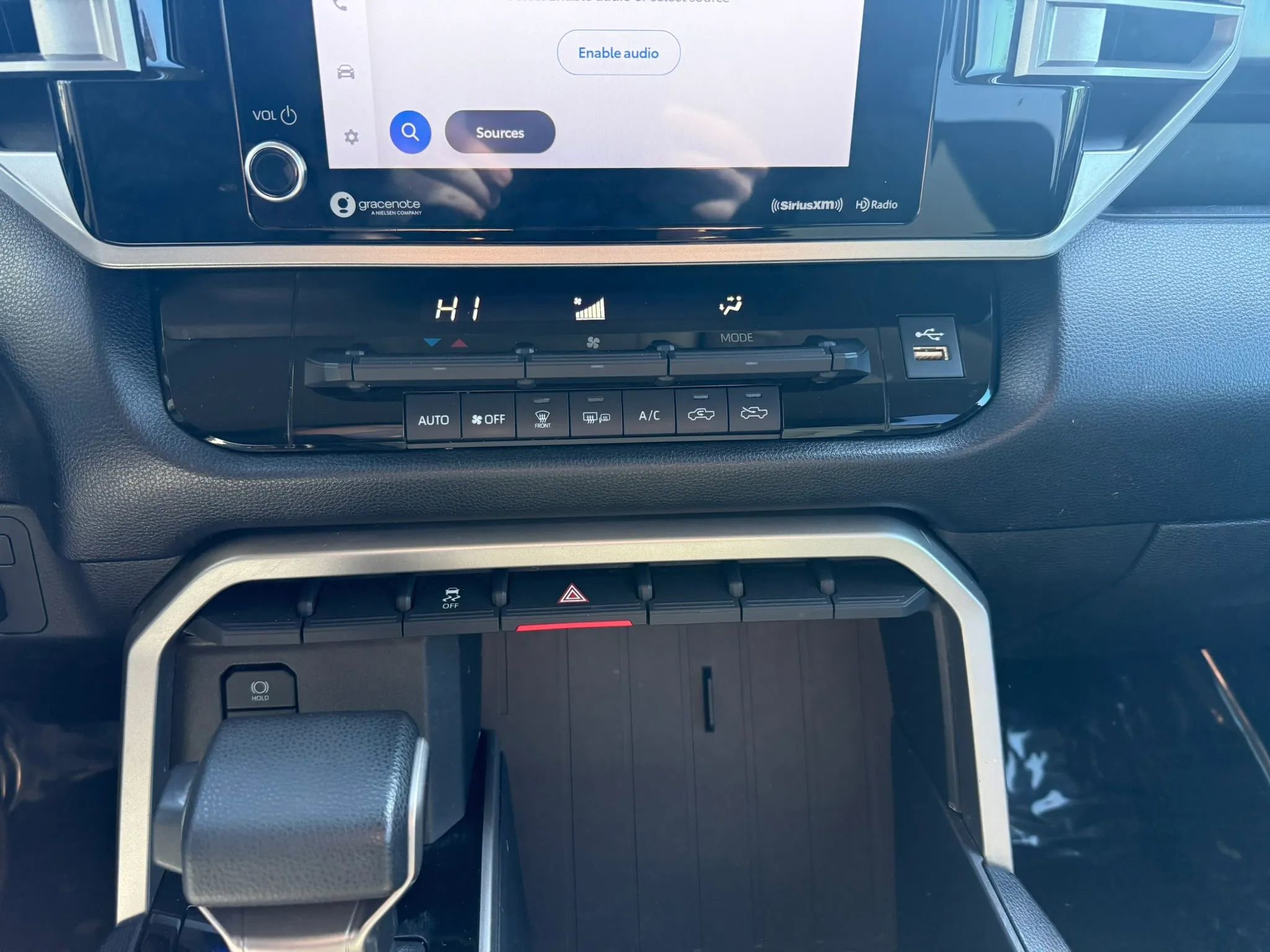 Used 2022 Toyota Tundra SR5 w/ SR5 Convenience Package image 15