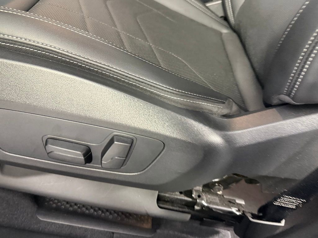 Used 2025 BMW X2 xDrive28i w/ Convenience Package image 25