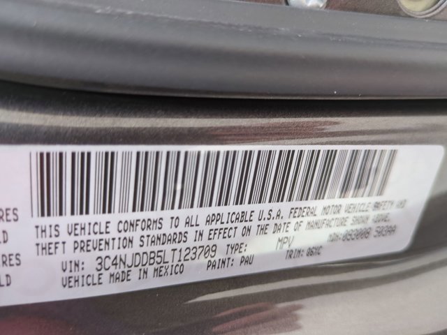 Used 2020 Jeep Compass Trailhawk AWD/4WD image 15