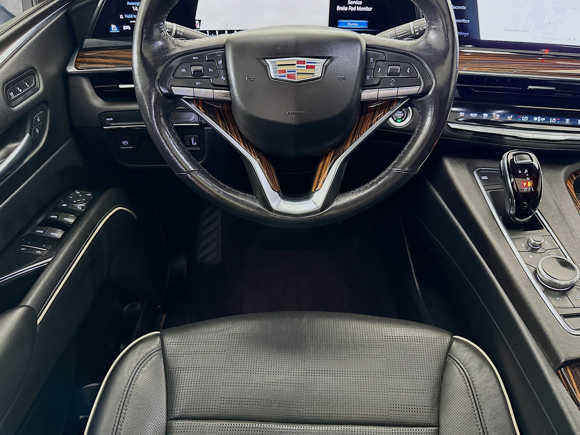 Used 2021 Cadillac Escalade Premium Luxury RWD image 25