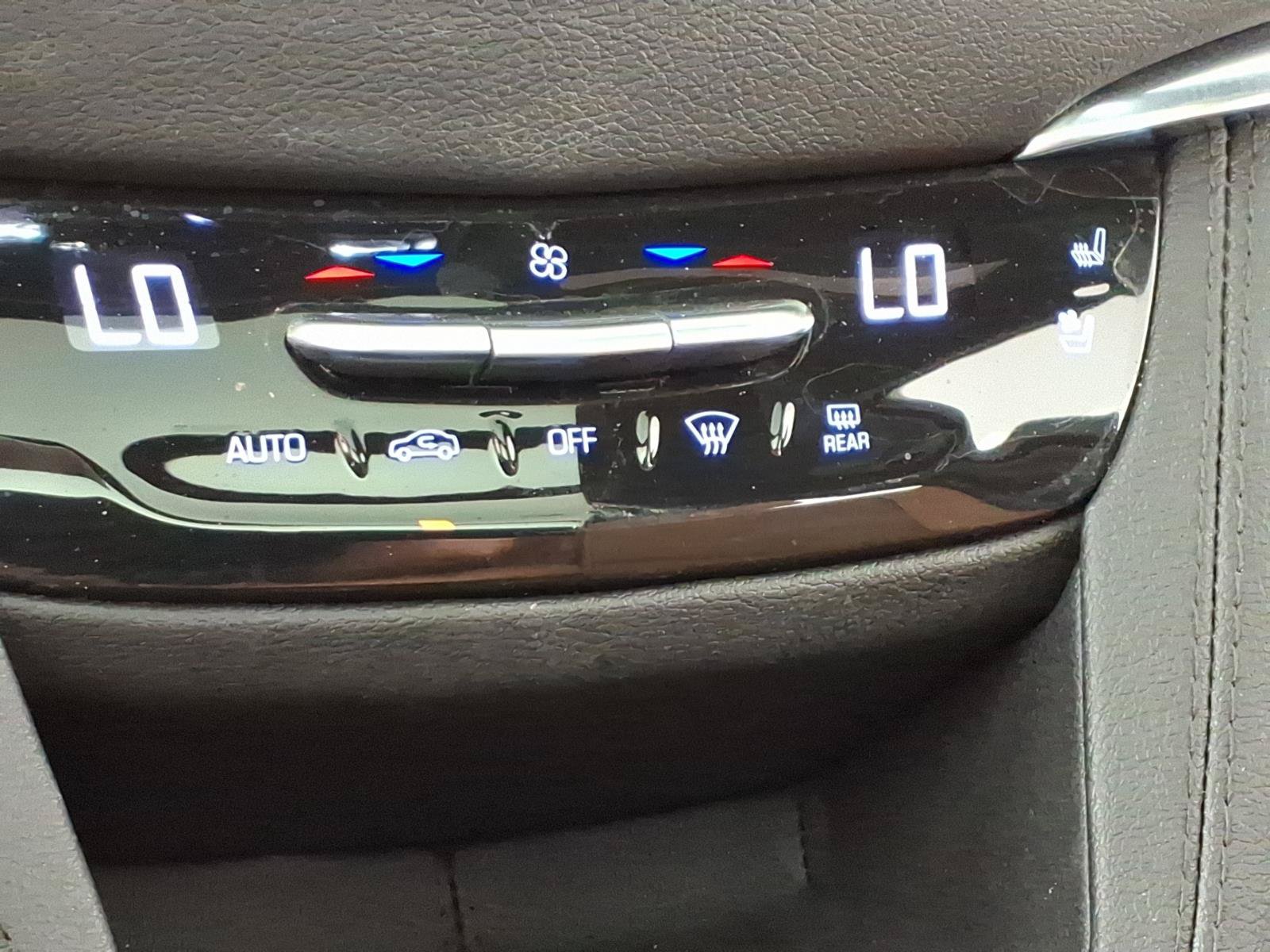 Certified 2024 Cadillac XT5 Premium Luxury FWD image 23
