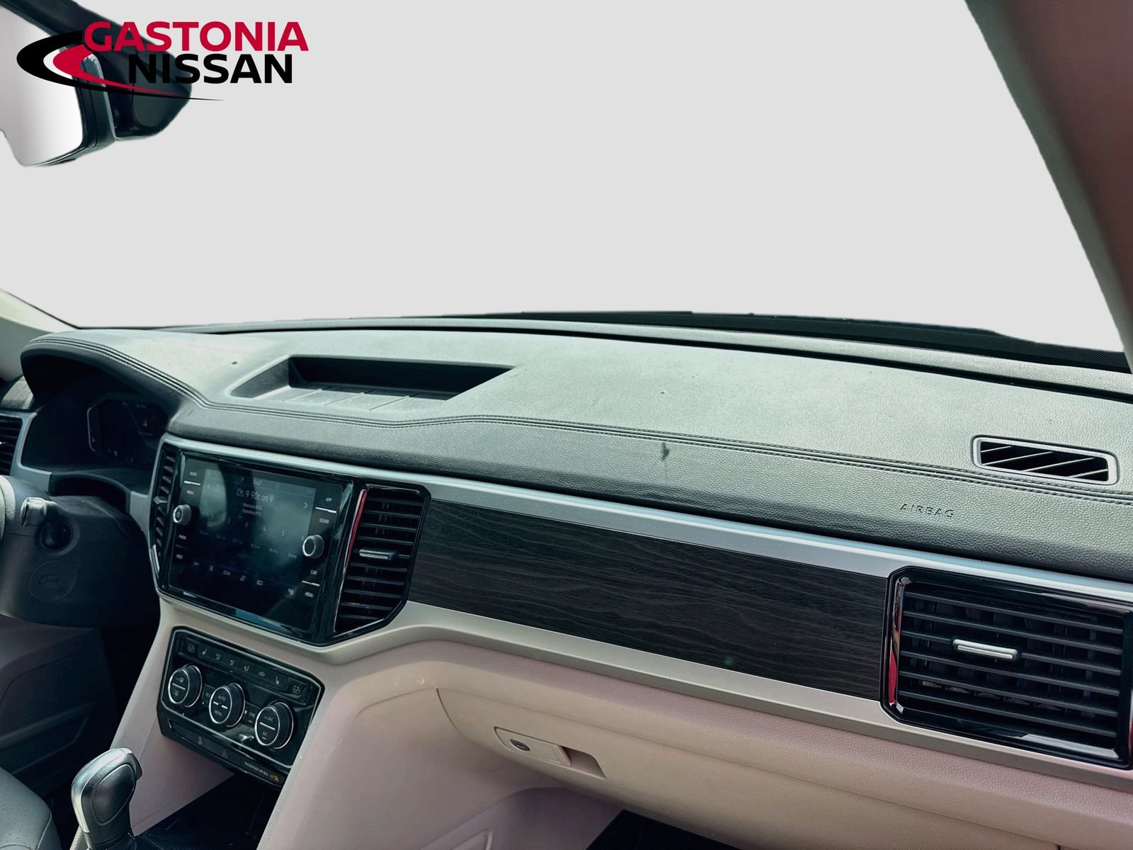 Used 2023 Volkswagen Atlas SE w/ Panoramic Sunroof Package FWD image 38