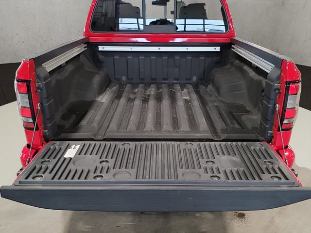 Used 2022 Nissan Frontier SV AWD/4WD image 7