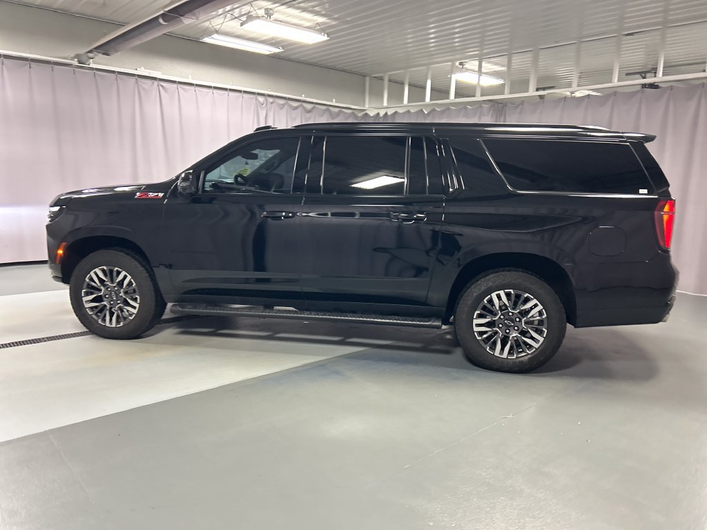 Used 2026 Chevrolet Suburban Z71 w/ Comfort Package AWD/4WD image 4
