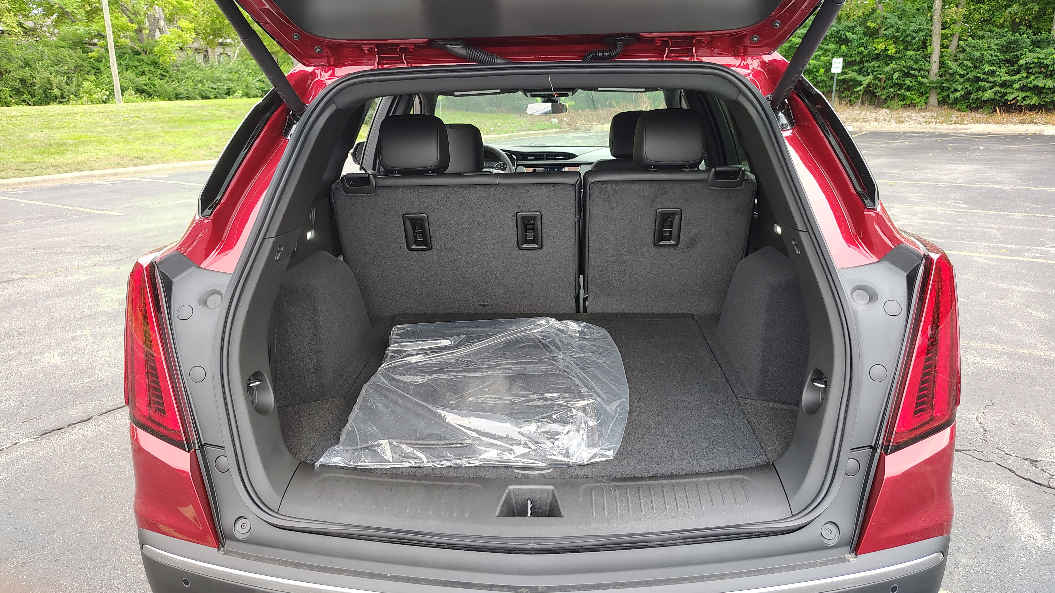 New 2025 Cadillac XT5 Luxury image 28