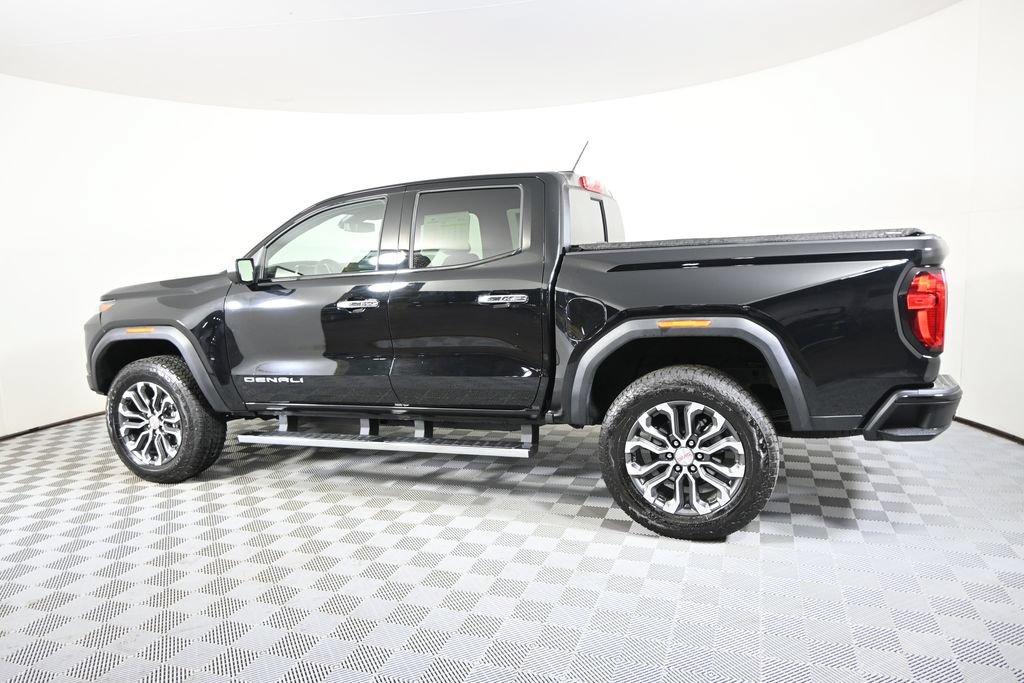 Used 2026 GMC Canyon Denali AWD/4WD image 3