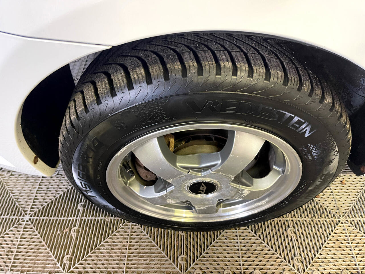 Used 2009 Chevrolet Aveo LT w/ Power and Convenience Package image 25