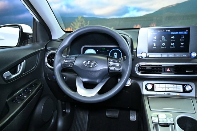 Used 2023 Hyundai Kona SE image 47