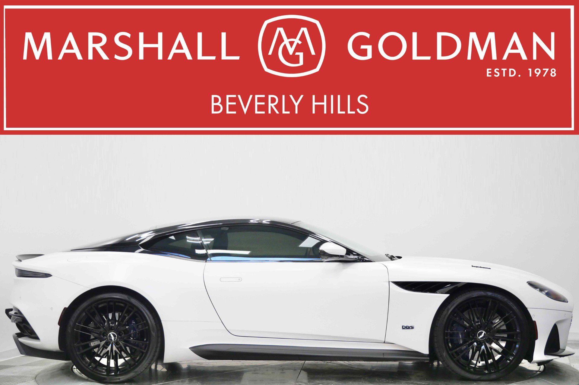 Used 2020 Aston Martin DBS Superleggera RWD image 1