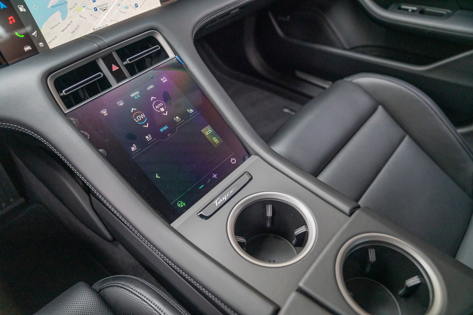 Used 2025 Porsche Taycan image 18