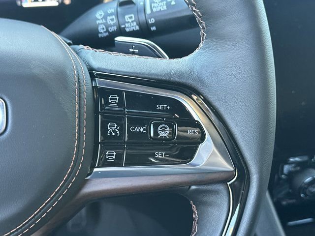 New 2025 Jeep Grand Cherokee Summit w/ Luxury Tech Group V image 23