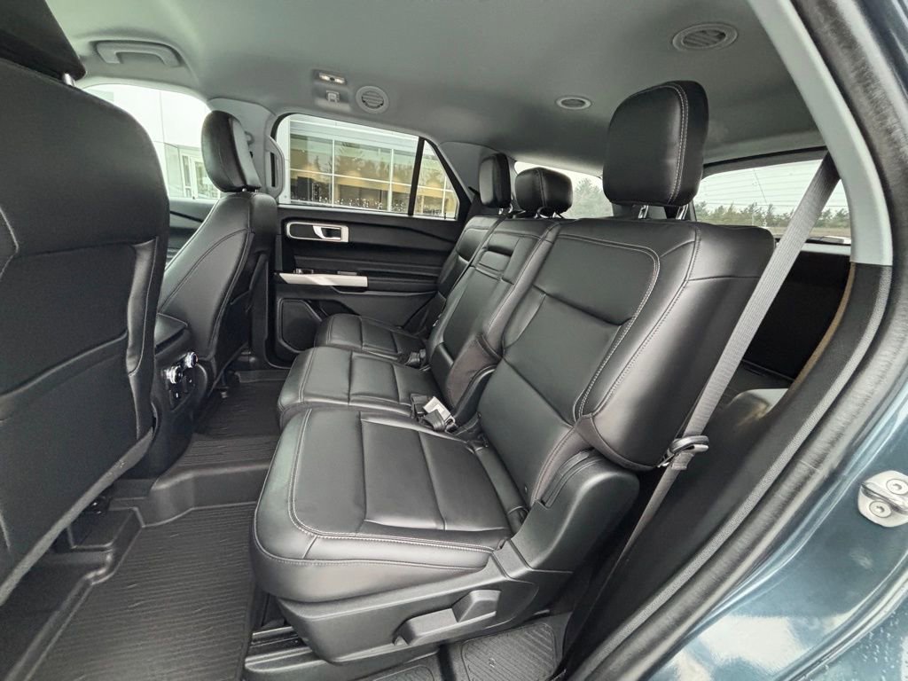 Used 2023 Ford Explorer XLT w/ Equipment Group 202A image 15
