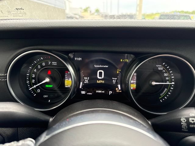 Used 2023 Jeep Wrangler Unlimited Sahara w/ Cold Weather Group AWD/4WD image 17
