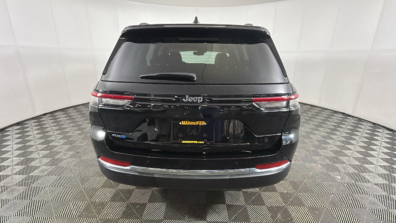 Used 2024 Jeep Grand Cherokee Limited 4xe AWD/4WD image 4