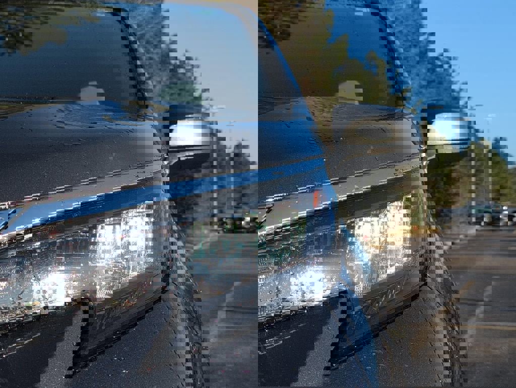 Used 2025 Toyota Sienna LE w/ LE Plus Package image 12