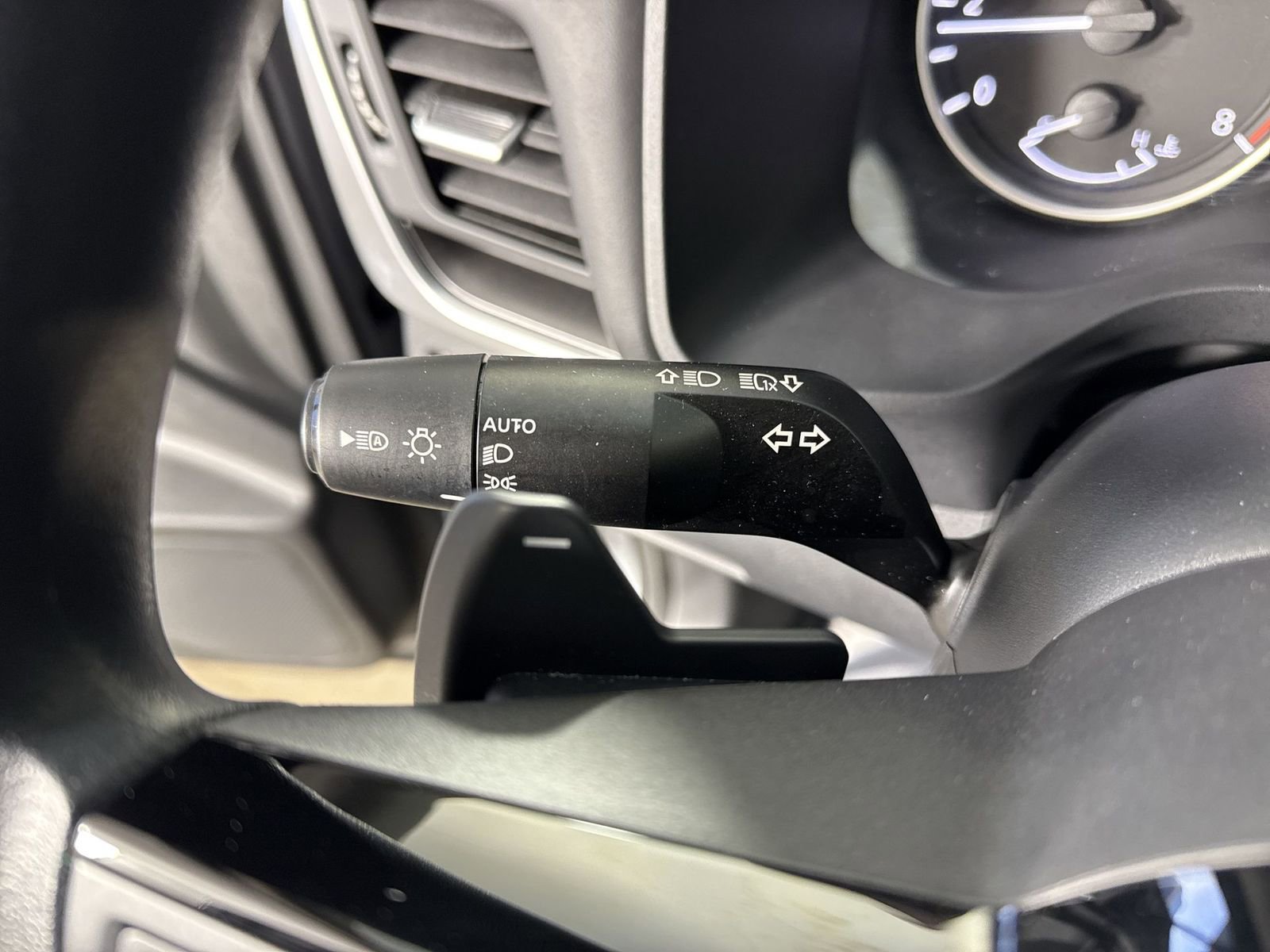 Certified 2023 Nissan Rogue SV image 16