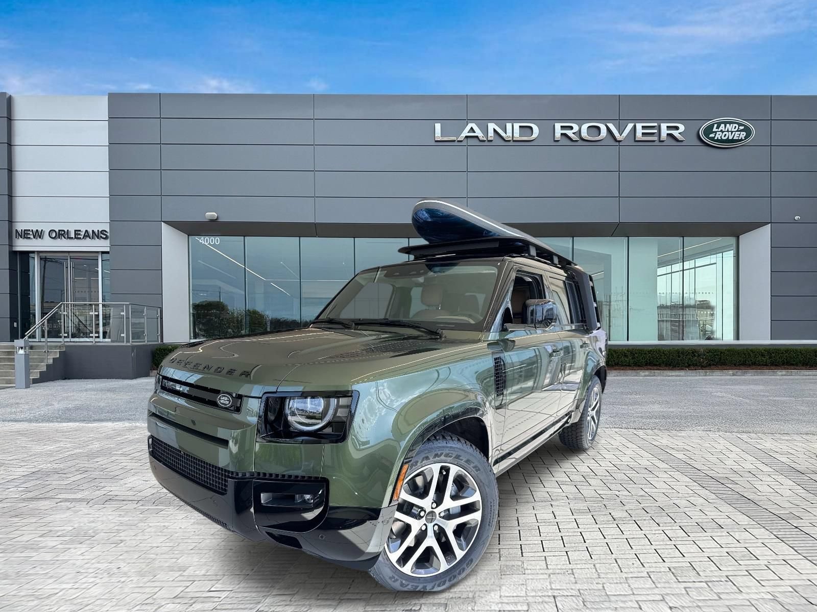 New 2026 Land Rover Defender 130 X-Dynamic SE AWD/4WD image 1