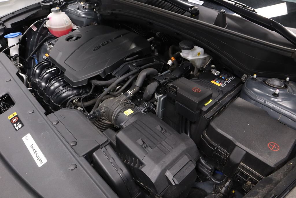 Used 2025 Kia Sportage LX image 13