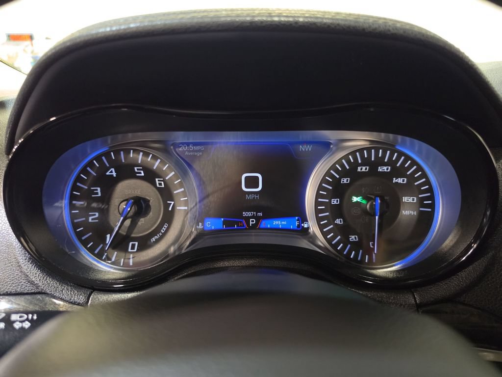 Used 2023 Chrysler 300 Touring L w/ Popular Equipment Group AWD/4WD image 10