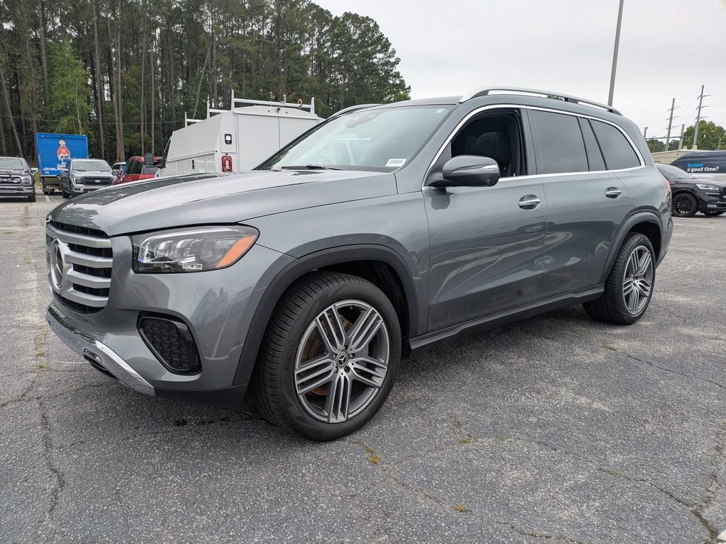 Used 2025 Mercedes-Benz GLS 450 4MATIC image 8