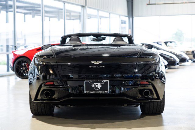 Used 2021 Aston Martin DB11 Volante image 5