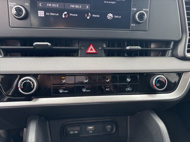 Used 2025 Kia Sportage LX image 18