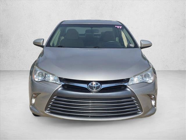 Used 2017 Toyota Camry LE FWD image 2
