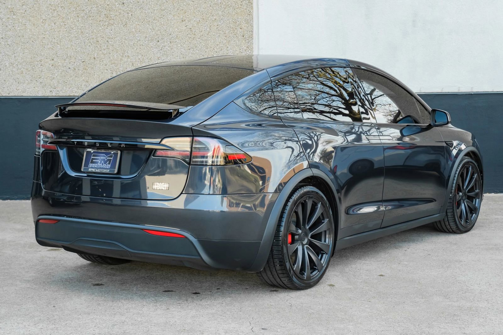Used 2023 Tesla Model X Plaid image 8